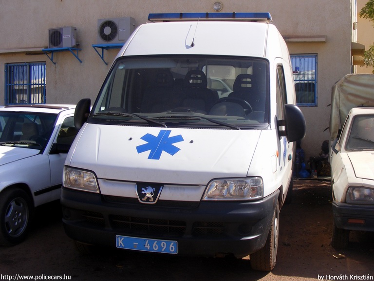 Peugeot, fotó: Horváth Krisztián
Keywords: Mali mentő mentőautó