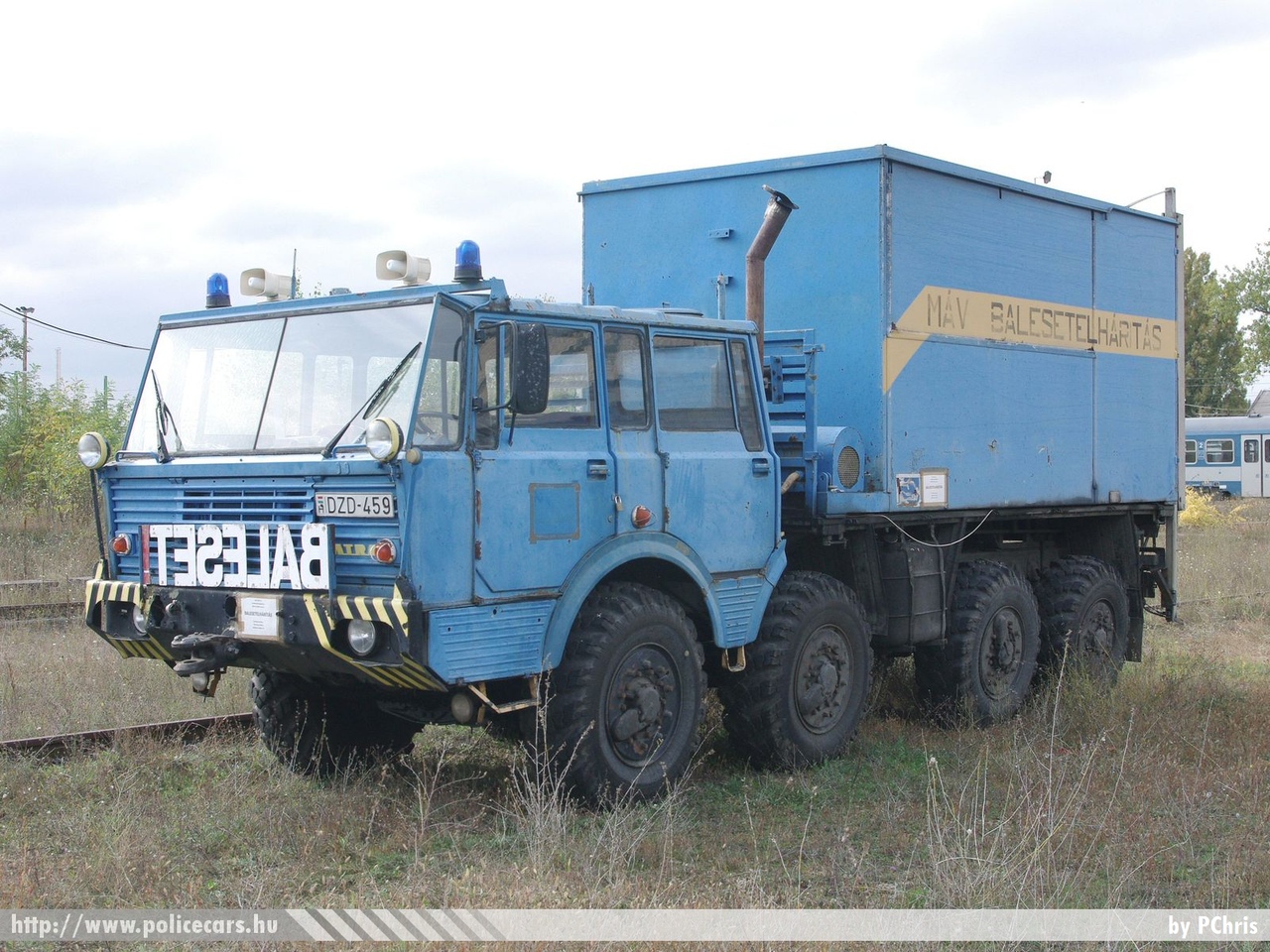 Tatra 813, MÁV-START Zrt., fotó: PChris
Keywords: máv DZD-459