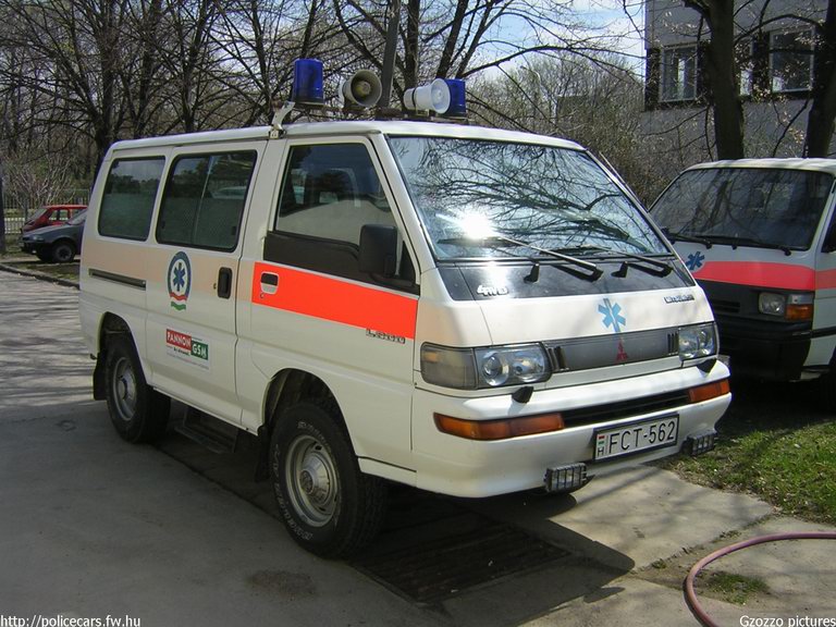 Mitsubishi L300, Országos Mentõszolgálat, fotó: Gzozzo pictures
Keywords: OMSZ mentő magyar magyarország mentőautó FCT-652