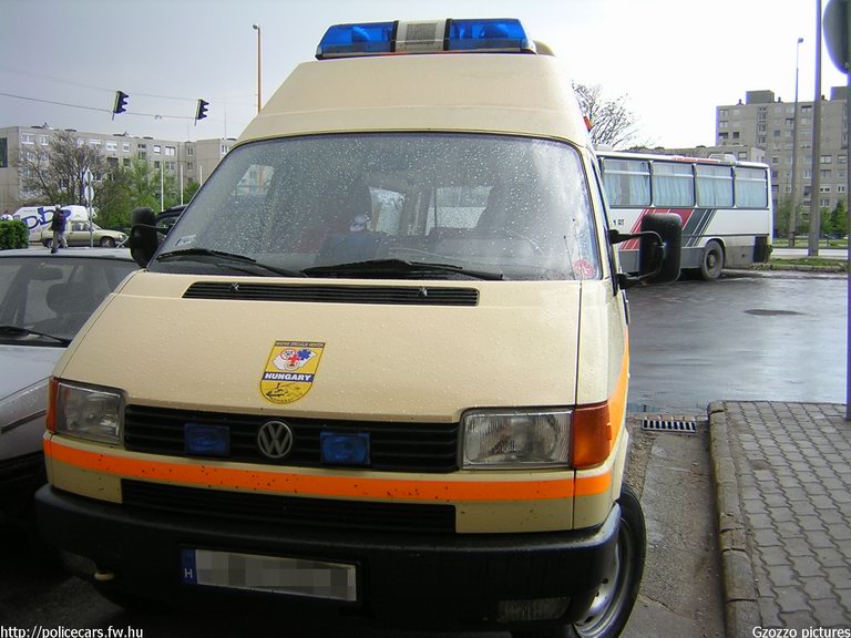 Volkswagen Transporter T4, Székesfehérvár, fotó: Gzozzo pictures
Keywords: mentő magyar magyarország mentőautó