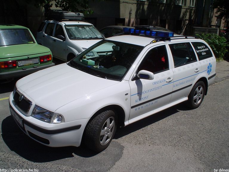 Skoda Octavia, Országos Gyógyintézeti Központ (OGYIK), Budapest, fotó: dénes
Keywords: mentő magyar Magyarország mentőautó IWV-473