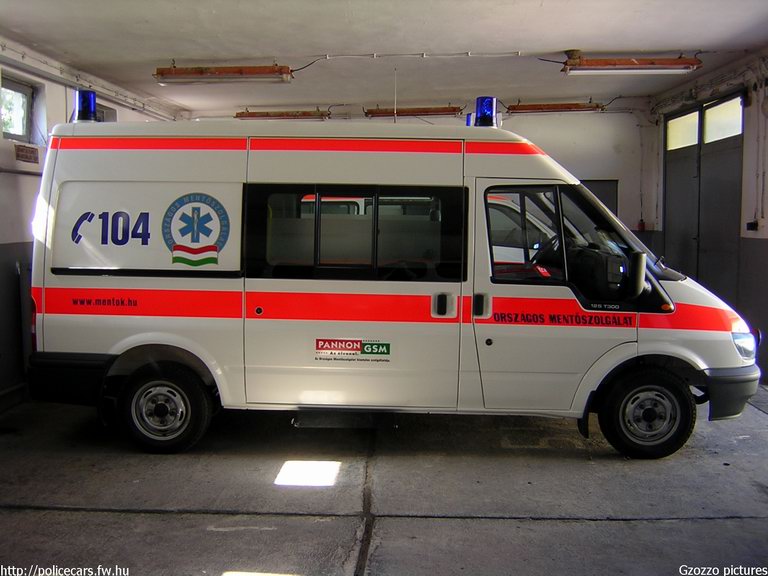 Ford Transit, Országos Mentõszolgálat, fotó: Gzozzo pictures
Keywords: OMSZ mentő magyar magyarország mentőautó JNC-232