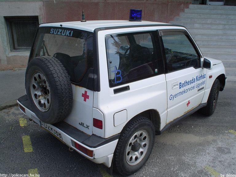 Suzuki Vitara, Budapest, gyermekorvosi ügyelet, Bethesda Kórház, fotó: dénes
Keywords: mentő magyar Magyarország mentőautó DZK-688
