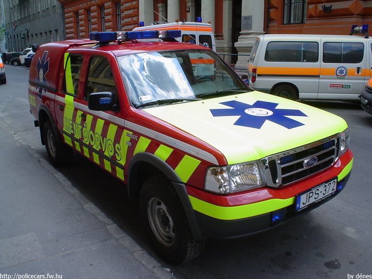 Ford Ranger, Budapest, MOK, Szent Márton Gyermekmentõ Szolgálat, fotó: dénes
Keywords: mentő magyar Magyarország mentőautó JPS-372