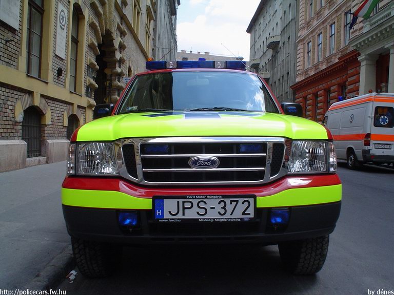 Ford Ranger, Budapest, MOK, Szent Márton Gyermekmentõ Szolgálat, fotó: dénes
Keywords: mentő magyar Magyarország mentőautó JPS-372