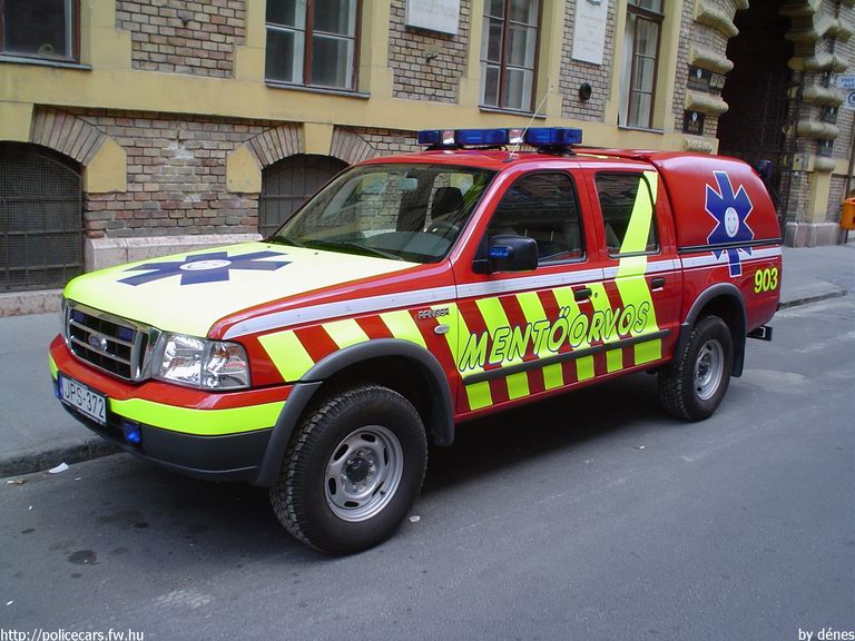 Ford Ranger, Budapest, MOK, Szent Márton Gyermekmentõ Szolgálat, fotó: dénes
Keywords: mentő magyar Magyarország mentőautó JPS-372