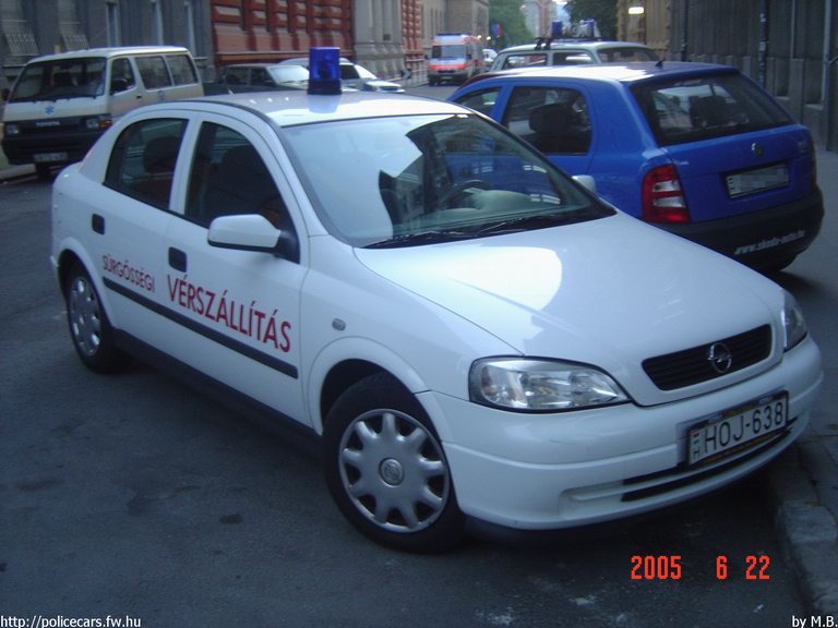 Opel Astra G, Budapest, vérszállítás, fotó: Márton Balázs
Keywords: mentő magyar Magyarország mentőautó HOJ-638