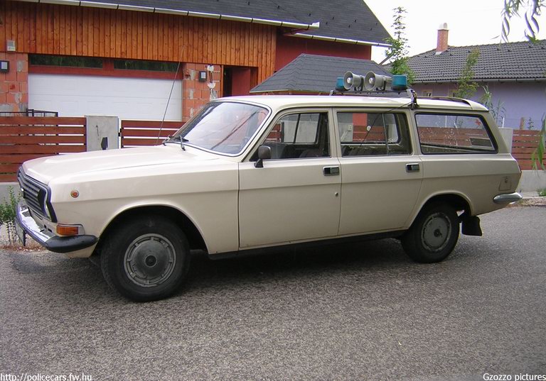 Volga GAZ M24, Tárnok, orvosi ügyelet, fotó: Gzozzo pictures
Keywords: mentő magyar Magyarország mentőautó