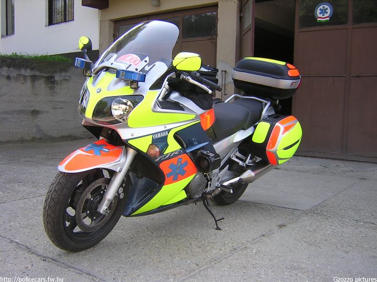 Yamaha, Balatonlelle, Országos Mentõszolgálat, fotó: Gzozzo pictures
Keywords: OMSZ mentő magyar magyarország mentőautó mentőmotor UFM-625