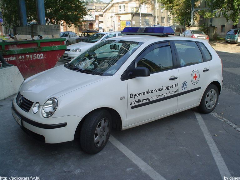 Volkswagen Polo, Budapest, gyermekorvosi ügyelet, Madarász Utcai Gyermekkórház, fotó: dénes
Keywords: mentő magyar Magyarország mentőautó HYV-247