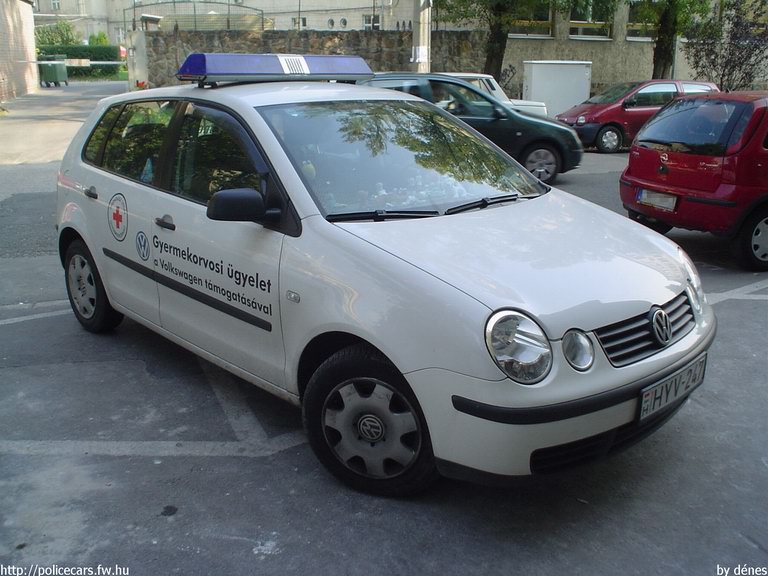 Volkswagen Polo, Budapest, gyermekorvosi ügyelet, Madarász Utcai Gyermekkórház, fotó: dénes
Keywords: mentő magyar Magyarország mentőautó HYV-247