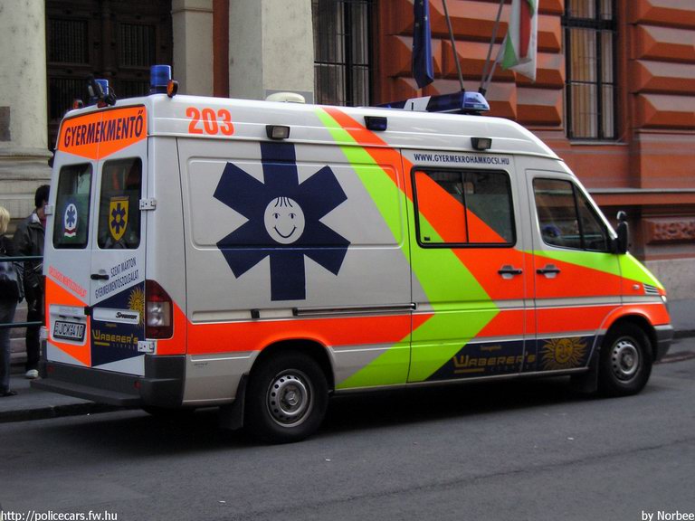 Mercedes-Benz Sprinter 316 CDI, Budapest, Szent Márton Gyermekmentõszolgálat, fotó: Norbee
Keywords: mentő magyar Magyarország mentőautó JCK-410