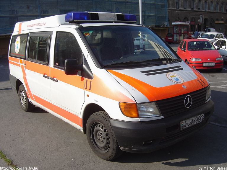 Mercedes-Benz Vito, Budapest, Samaritanus Mentõszolgálat, fotó: Márton Balázs
Keywords: mentő magyar Magyarország mentőautó IJA-993