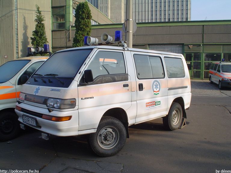 Mitsubishi L300, Budapest, Országos Mentõszolgálat, fotó: dénes
Keywords: OMSZ mentő magyar magyarország mentőautó EXR-771