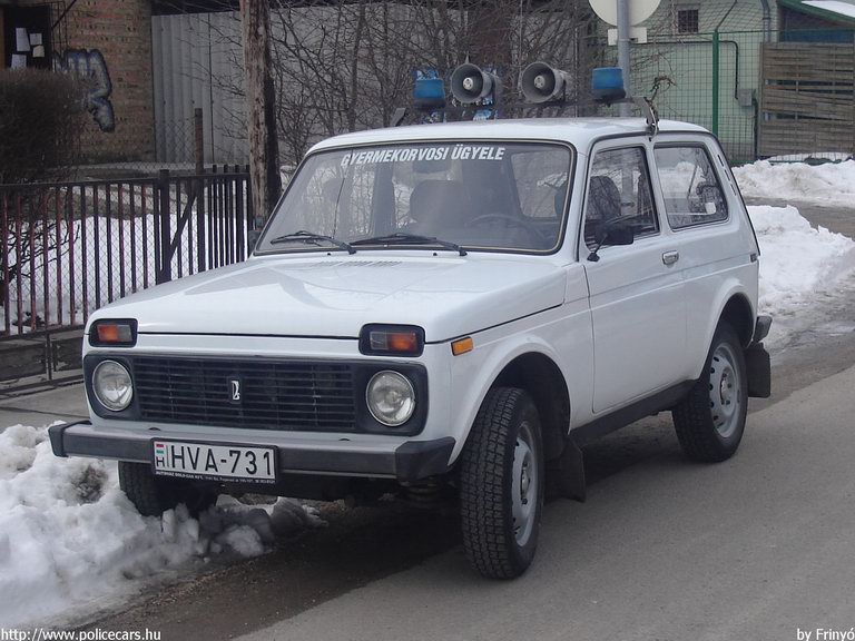 Lada VAZ 2121 Niva 1.7i, gyermekorvosi ügyelet, Tárnok, fotó: Frinyó
Keywords: mentő magyar Magyarország mentőautó HVA-731