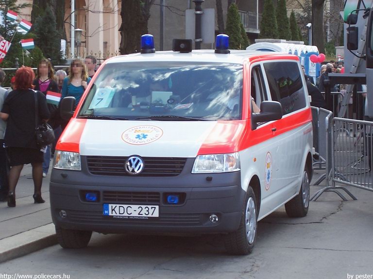 Volkswagen Transporter T5, Samaritanus Mentõszolgálat, fotó: pester
Keywords: mentő magyar Magyarország mentőautó KDC-237