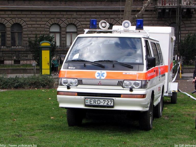 Mitsubishi L300, Budapest, Országos Mentõszolgálat, fotó: Gál pictures
Keywords: OMSZ mentő magyar magyarország mentőautó ERD-727