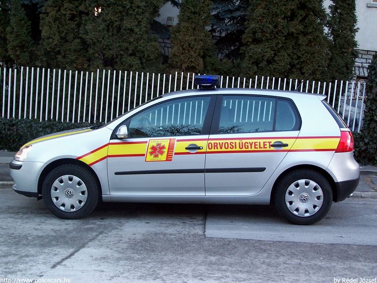 Volkswagen Golf V, Enying, orvosi ügyelet, Emergency Service, fotó: Rédei József
Keywords: mentő magyar Magyarország mentőautó JWF-888