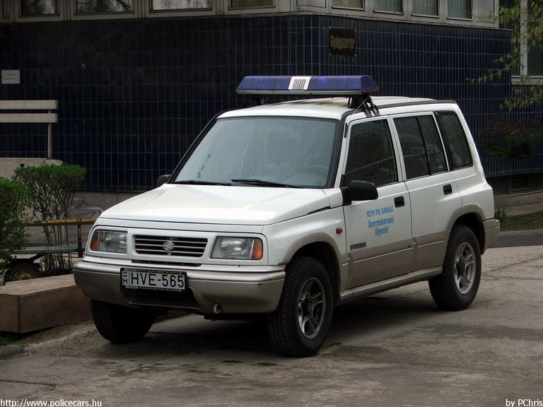 Suzuki Vitara, Budapest, gyermekorvosi ügyelet, Heim Pál Kórház, fotó: PChris
Keywords: mentő magyar Magyarország mentőautó HVE-565