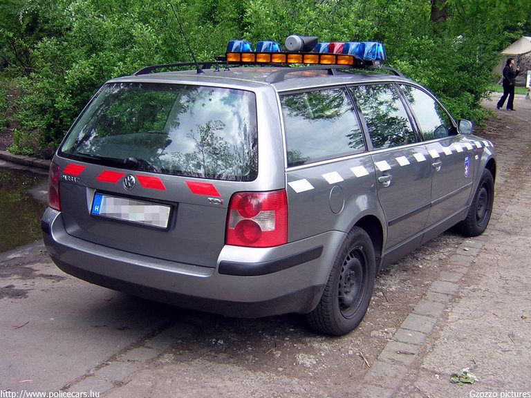 Volkswagen Passat, SMSV, vérszállítás, fotó: Gzozzo pictures
Keywords: mentő magyar Magyarország mentőautó