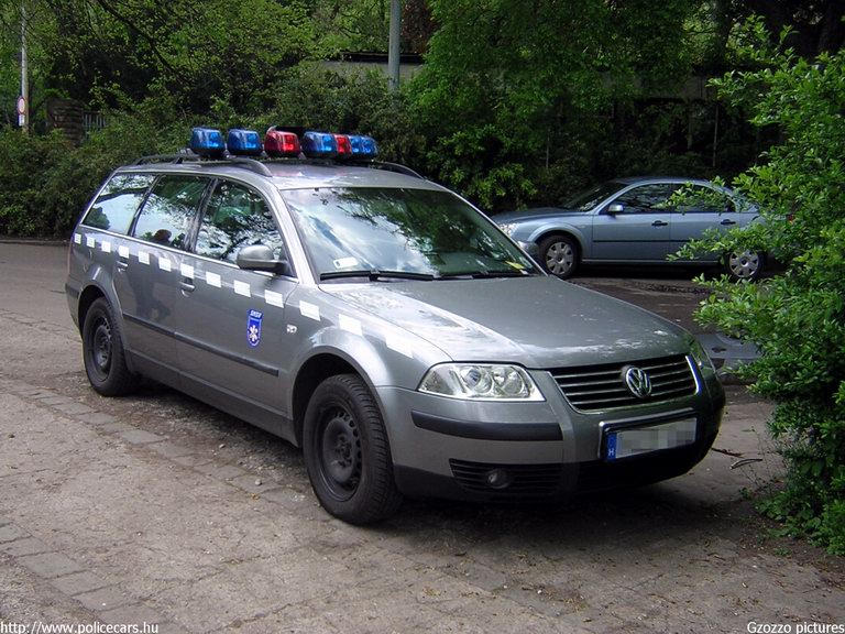 Volkswagen Passat, SMSV, vérszállítás, fotó: Gzozzo pictures
Keywords: mentő magyar Magyarország mentőautó