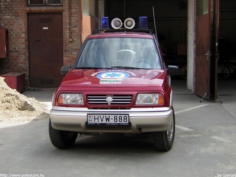 Suzuki Vitara, Szeged, orvosi ügyelet, fotó: Szergej
Keywords: mentő magyar Magyarország mentőautó HVW-888