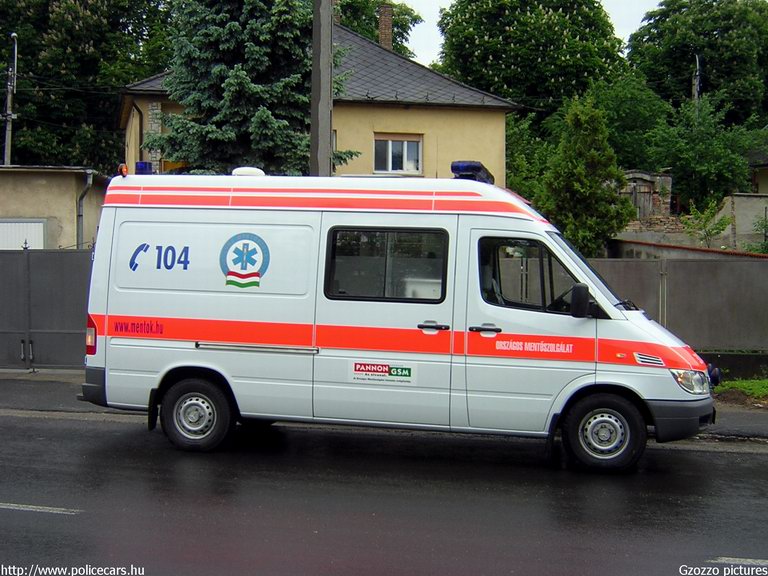 Mercedes-Benz Sprinter 313 CDI, Országos Mentõszolgálat, fotó: Gzozzo pictures
Keywords: OMSZ mentő magyar magyarország mentőautó JLD-013