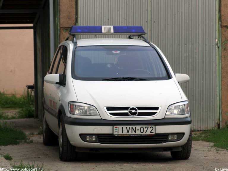 Opel Zafira, Vecsés, orvosi ügyelet, fotó: Laya
Keywords: mentő magyar Magyarország mentőautó IVN-072
