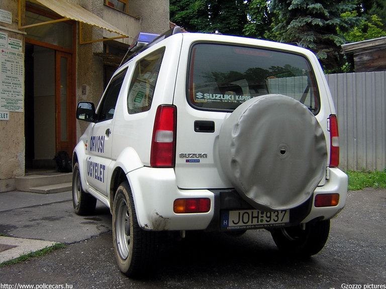 Suzuki Jimny, Kaposvár, orvosi ügyelet, fotó: Gzozzo pictures
Keywords: mentő magyar Magyarország mentőautó JOH-937