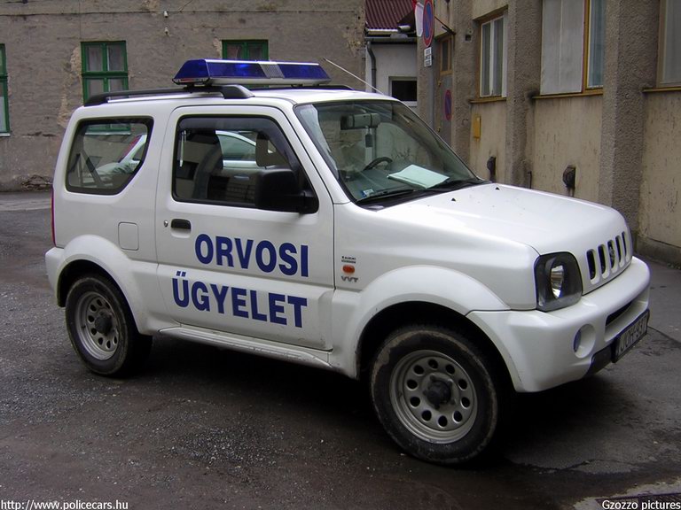 Suzuki Jimny, Kaposvár, orvosi ügyelet, fotó: Gzozzo pictures
Keywords: mentő magyar Magyarország mentőautó JOH-937