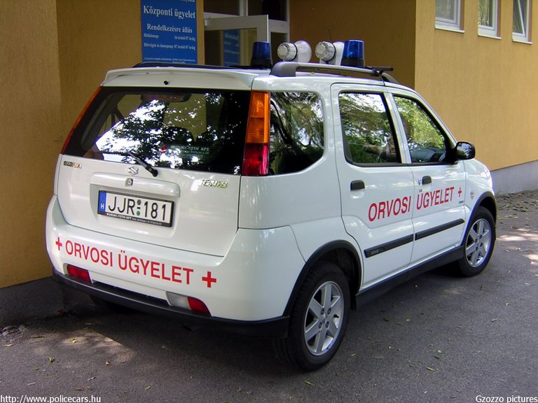 Suzuki Ignis, Siófok, orvosi ügyelet, fotó: Gzozzo pictures
Keywords: mentő magyar Magyarország mentőautó JJR-181