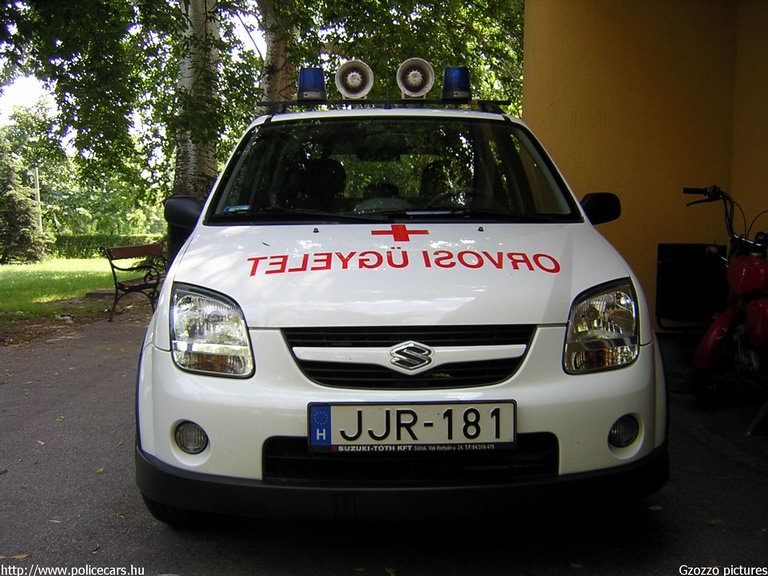 Suzuki Ignis, Siófok, orvosi ügyelet, fotó: Gzozzo pictures
Keywords: mentő magyar Magyarország mentőautó JJR-181