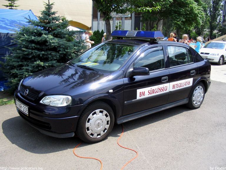 Opel Astra G, Budapest, fotó: Dexter
Keywords: mentő magyar Magyarország mentőautó INR-206