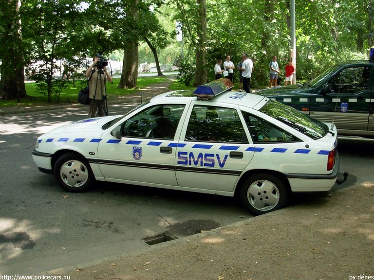 Opel Vectra A, SMSV, vérszállítás, fotó: dénes
Keywords: mentő magyar Magyarország mentőautó