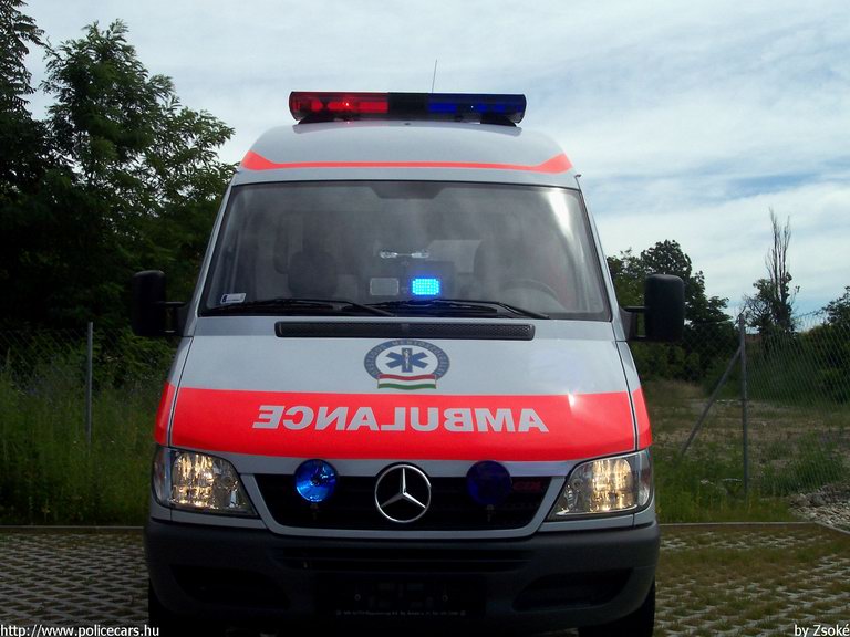Mercedes-Benz Sprinter 313 CDI, Országos Mentõszolgálat, fotó: Zsoké
Keywords: OMSZ mentő magyar magyarország mentőautó