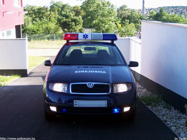 Skoda Fabia, Sopron, orvosi ügyelet, fotó: Zsoké
Keywords: mentő magyar Magyarország mentőautó IZV-221