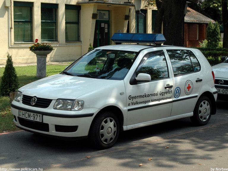 Volkswagen Polo, Budapest, gyermekorvosi ügyelet, Madarász Utcai Gyermekkórház, fotó: Norbee
Keywords: mentő magyar Magyarország mentőautó HCM-971