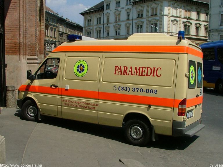 Mercedes-Benz Sprinter, International Ambulance, fotó: Bazsi
Keywords: mentő magyar Magyarország mentőautó JZD-329
