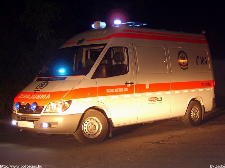 Mercedes-Benz Sprinter 313 CDI, Országos Mentõszolgálat, fotó: Zsoké
Keywords: OMSZ mentő magyar magyarország mentőautó