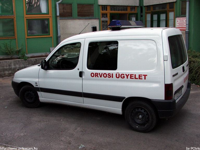 Peugeot Partner, orvosi ügyelet, Dunakeszi, fotó: PChris
Keywords: mentő magyar Magyarország mentőautó IAZ-988