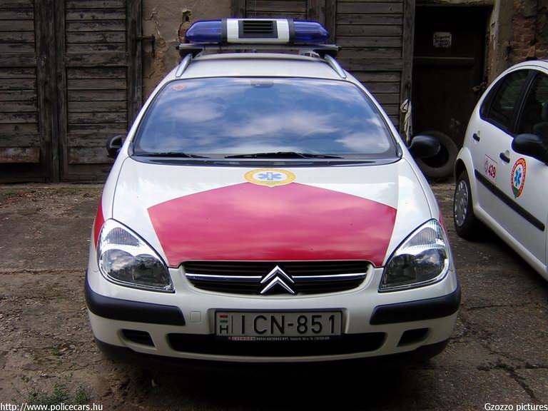 Citroen C5, Kaposvár, Pannon Mentõ Kht., fotó: Gzozzo pictures
Keywords: mentő magyar Magyarország mentőautó ICN-851