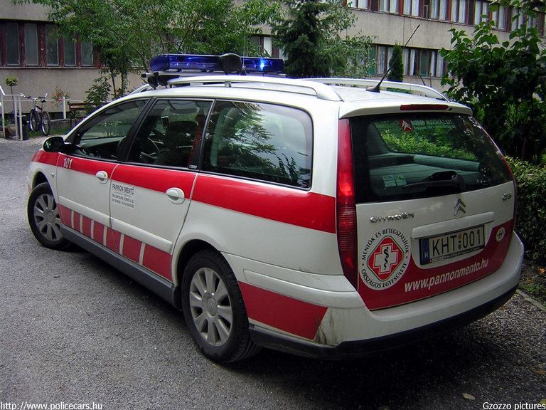 Citroen C5, Kaposvár, Pannon Mentõ Kht., fotó: Gzozzo pictures
Keywords: mentő magyar Magyarország mentőautó KHT-001