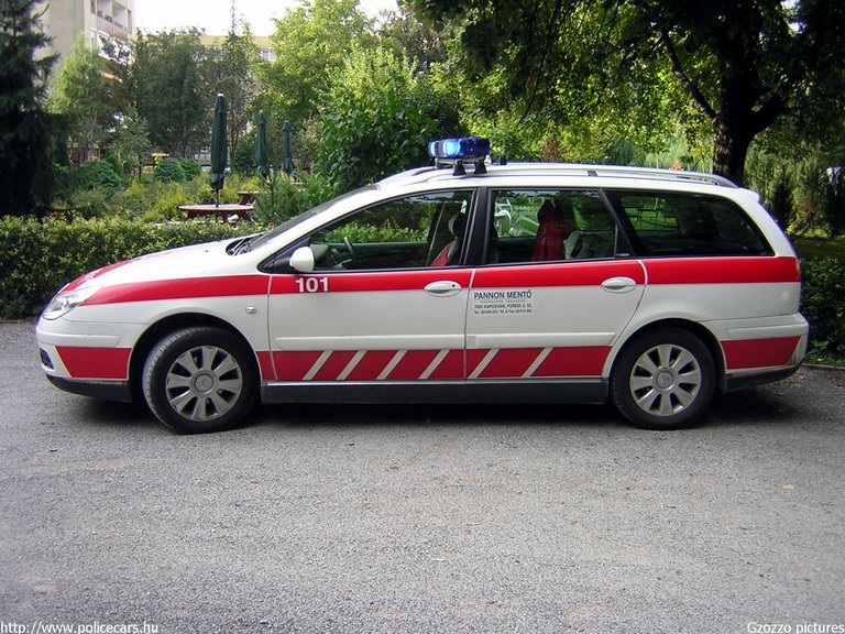 Citroen C5, Kaposvár, Pannon Mentõ Kht., fotó: Gzozzo pictures
Keywords: mentő magyar Magyarország mentőautó KHT-001