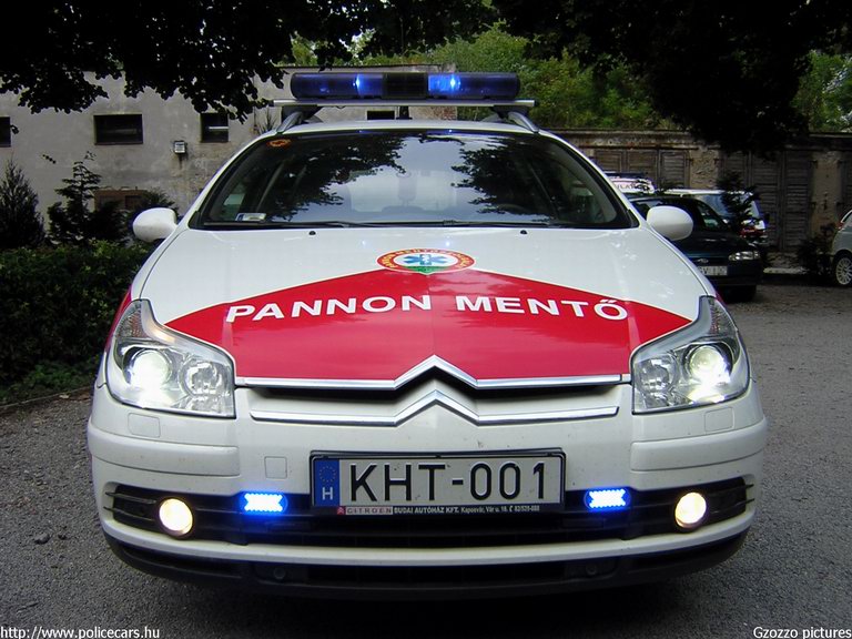 Citroen C5, Kaposvár, Pannon Mentõ Kht., fotó: Gzozzo pictures
Keywords: mentő magyar Magyarország mentőautó KHT-001