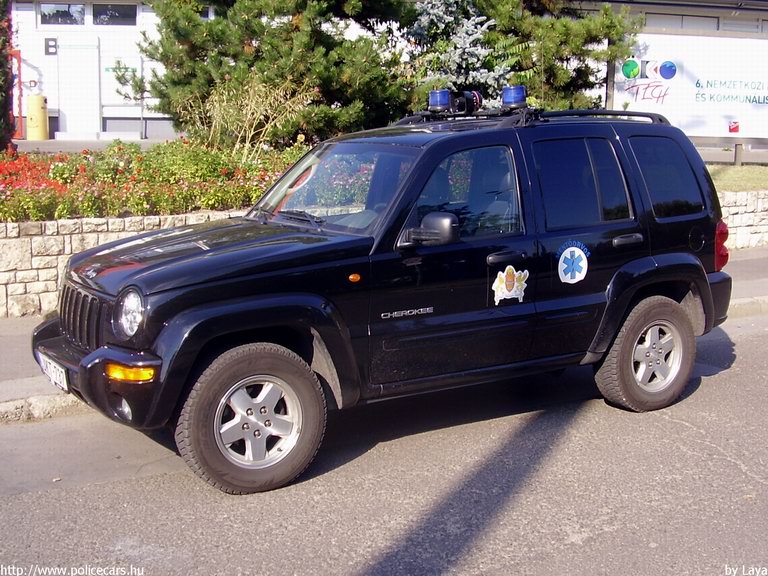 Jeep Cherokee, Budapest, orvosi ügyelet, fotó: Laya
Keywords: mentő magyar magyarország mentőautó