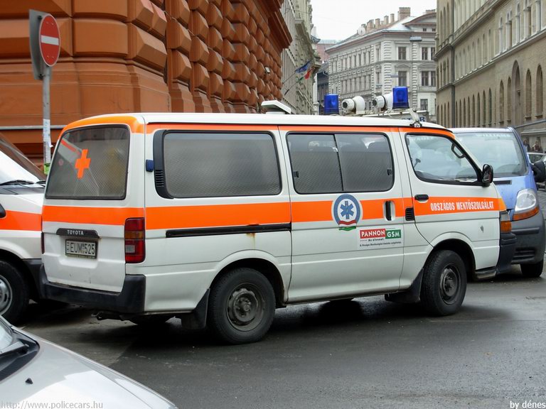 Toyota Hiace, Budapest, Országos Mentõszolgálat, fotó: dénes
Keywords: OMSZ mentő magyar magyarország mentőautó EUM-525