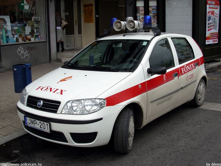 Fiat Punto, Budapest, orvosi ügyelet, Fõnix S.O.S. Zrt., fotó: dénes
Keywords: mentő magyar Magyarország mentőautó JMP-201