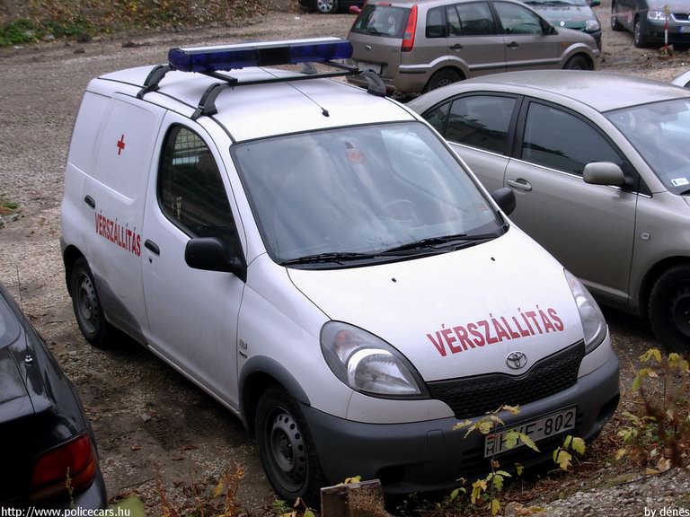 Toyota Yaris Verso, vérszállítás, Budapest Fõváros II. kerületi Önkormányzat Egészségügyi Szolgálata, fotó: dénes
Keywords: mentő magyar Magyarország mentőautó HYF-802