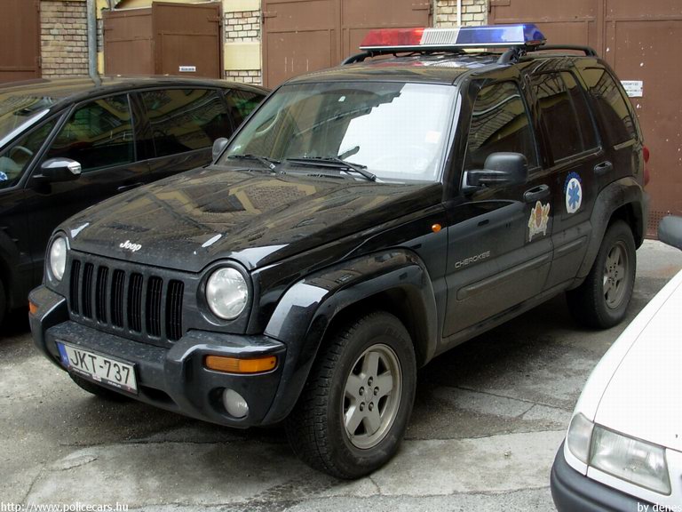 Jeep Cherokee, Budapest, orvosi ügyelet, fotó: dénes
Keywords: mentő magyar Magyarország mentőautó JKT-737