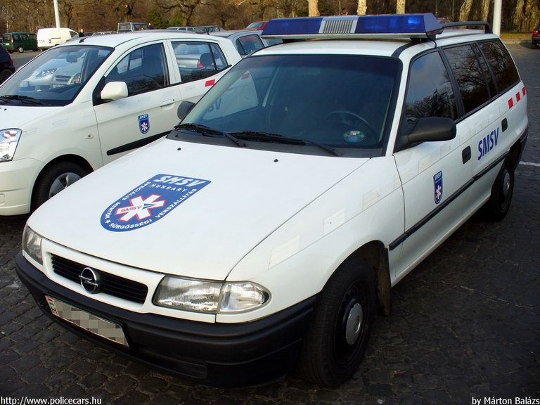 Opel Astra F Caravan, Budapest, SMSV, vérszállítás, fotó: Márton Balázs
Keywords: mentő magyar Magyarország mentőautó